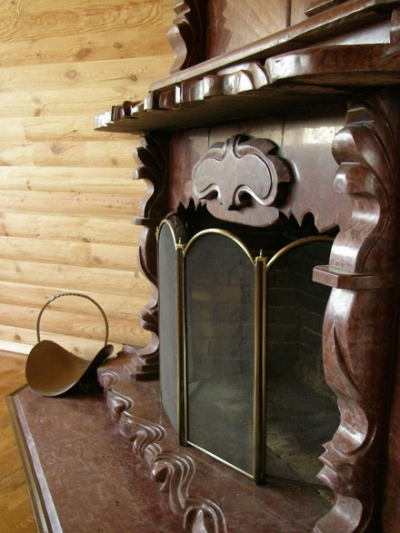 Камины и каминные порталы из натурального камня